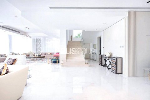 Villa en Palm Jumeirah, Dubai, 6 dormitorios, 1034 m², № 44978 - foto 4