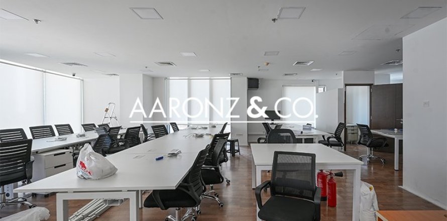 Офис в Бизнес-Бэе, Дубай, 125м², № 99680