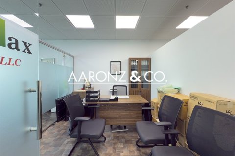 Bureau à Business Bay, Dubai, 107 m², № 99683