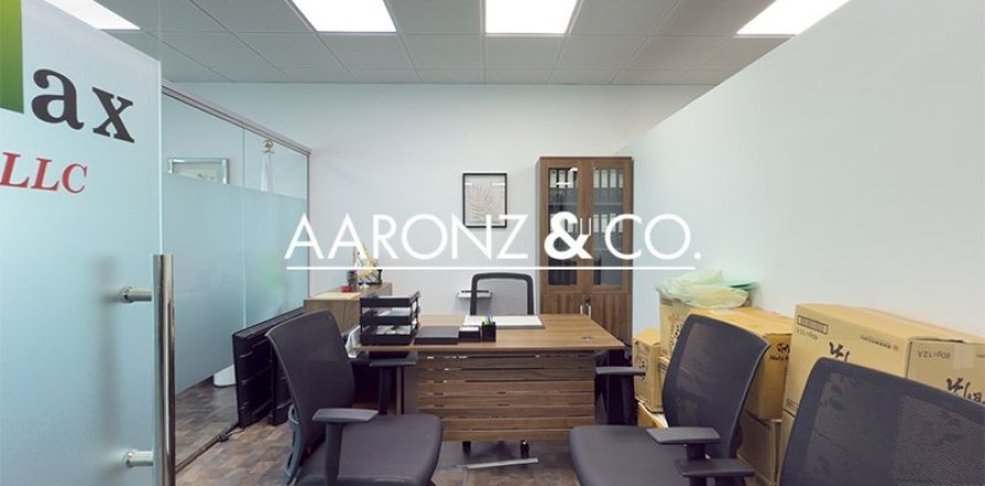 Bureau à Business Bay, Dubai, 107 m², № 99683