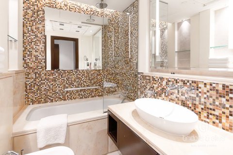 Appartement à Downtown Dubai (Downtown Burj Dubai), Dubai, 1 chambre, 74 m², № 99684 - photo 18