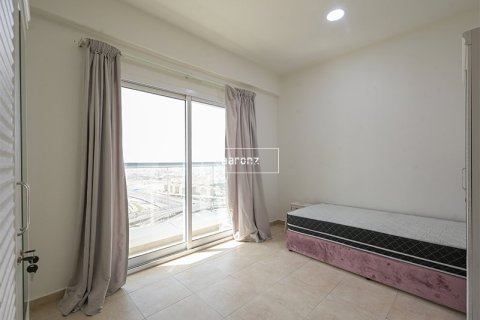 Apartment in Jumeirah Lake Towers, Dubai 3 bedrooms, 106.5 sq.m. № 18335 - photo 6