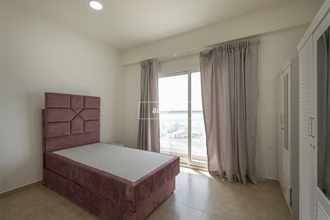 Apartment in Jumeirah Lake Towers, Dubai 3 bedrooms, 106.5 sq.m. № 18335 - photo 4