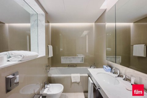 Apartment in Downtown Dubai (Downtown Burj Dubai), Dubai 2 bedrooms, 123.9 sq.m. № 69526 - photo 16