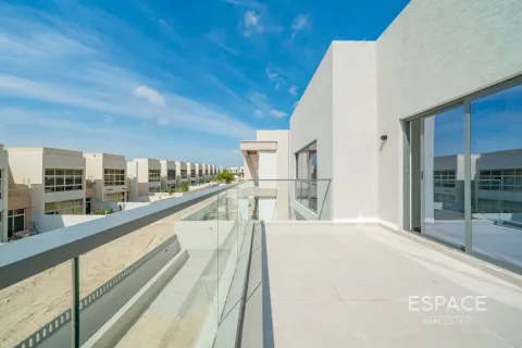 Villa in Al Furjan, Dubai 5 bedrooms, 538 sq.m. № 122836 - photo 19