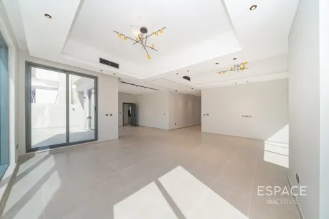 Villa in Al Furjan, Dubai 5 bedrooms, 538 sq.m. № 122836 - photo 3