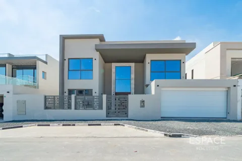 Villa in Al Furjan, Dubai 5 bedrooms, 538 sq.m. № 122836