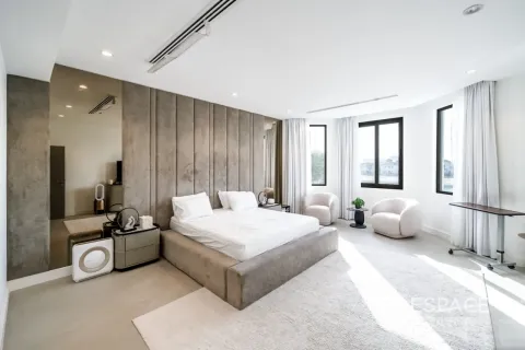 Villa in Palm Jumeirah, Dubai 6 bedrooms, 465 sq.m. № 122835 - photo 10