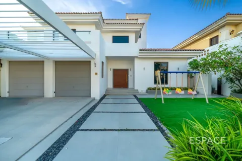 Villa in Palm Jumeirah, Dubai 6 bedrooms, 465 sq.m. № 122835 - photo 20