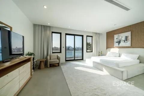 Villa in Palm Jumeirah, Dubai 6 bedrooms, 465 sq.m. № 122835 - photo 9