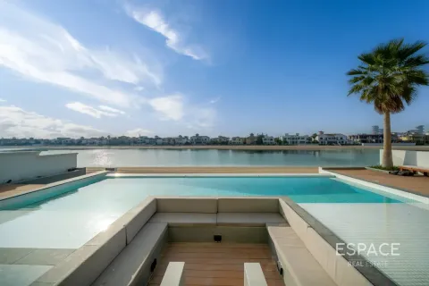 Villa in Palm Jumeirah, Dubai 6 bedrooms, 465 sq.m. № 122835 - photo 17
