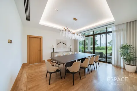 Villa en Palm Jumeirah, Dubai, 5 dormitorios, 413 m², № 122841 - foto 4