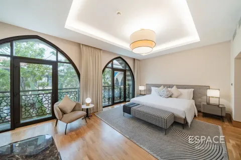 Villa en Palm Jumeirah, Dubai, 5 dormitorios, 413 m², № 122841 - foto 11