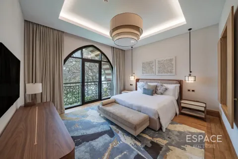 Villa en Palm Jumeirah, Dubai, 5 dormitorios, 413 m², № 122841 - foto 15