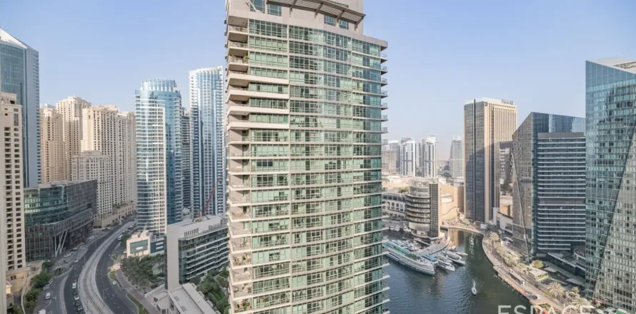 Apartment in Dubai Marina, Dubai 2 bedrooms, 126 sq.m. № 122834