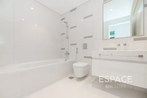 Apartment in Dubai Harbour, Dubai 2 bedrooms, 106 sq.m. № 122837 - photo 15