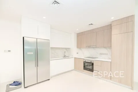 Apartment in Dubai Harbour, Dubai 2 bedrooms, 106 sq.m. № 122837 - photo 2