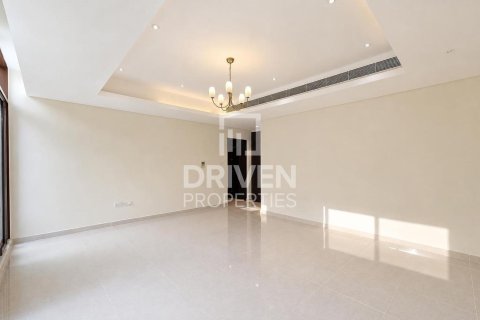 Villa in Meydan, Dubai 4 bedrooms, 218.04 sq.m. № 138167 - photo 18
