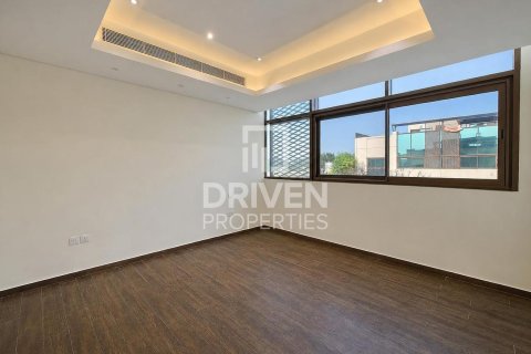 Villa in Meydan, Dubai 4 bedrooms, 218.04 sq.m. № 138167 - photo 4