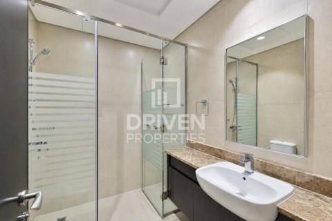 Villa in Meydan, Dubai 4 bedrooms, 218.04 sq.m. № 138167 - photo 29