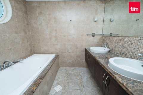 Villa en Dubai, 3 dormitorios, 676 m², № 9622 - foto 13