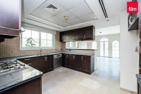 Villa en Dubai, 3 dormitorios, 676 m², № 9622 - foto 6