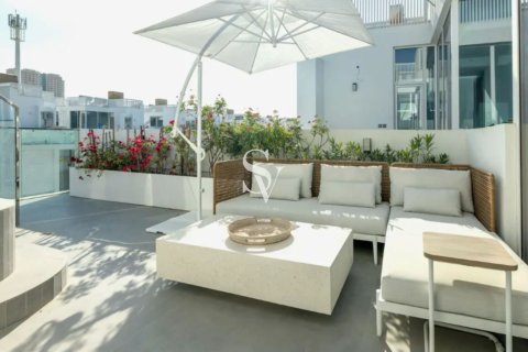 Townhouse in Al Barari, Dubai 4 bedrooms, 459 sq.m. № 95067 - photo 8