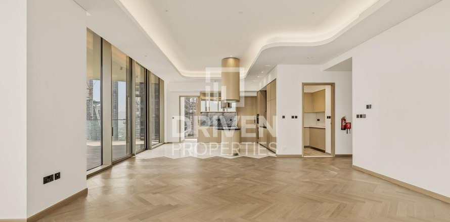 Apartment in Business Bay, Dubai 3 bedrooms, 289.95 sq.m. № 141058