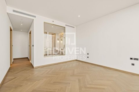 Apartment in Business Bay, Dubai 3 bedrooms, 289.95 sq.m. № 141058 - photo 11