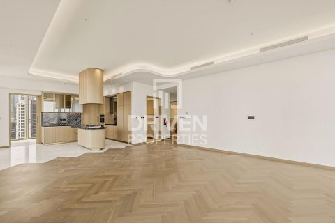 Apartment in Business Bay, Dubai 3 bedrooms, 289.95 sq.m. № 141058 - photo 6