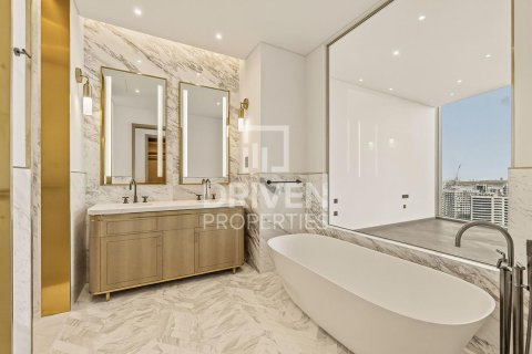 Apartment in Business Bay, Dubai 3 bedrooms, 289.95 sq.m. № 141058 - photo 12