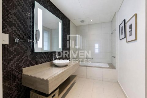 Apartment in DAMAC Towers by Paramount, Business Bay, Dubai 1 bedroom, 87.24 sq.m. № 141059 - photo 12