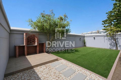 Townhouse in Falcon City of Wonders, Dubai 4 bedrooms, 324.05 sq.m. № 141048 - photo 21