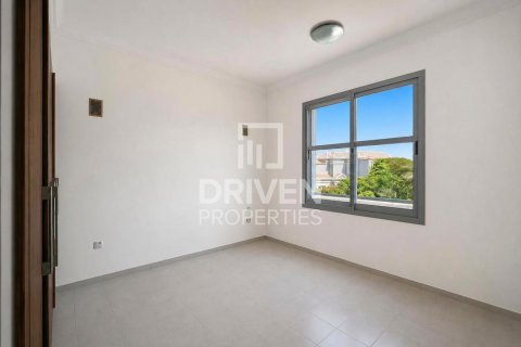 Townhouse in Falcon City of Wonders, Dubai 4 bedrooms, 324.05 sq.m. № 141048 - photo 6
