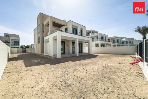 Villa in Dubai 4 bedrooms, 569.1 sq.m. № 94652