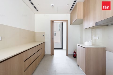 Villa in Dubai 4 bedrooms, 569.1 sq.m. № 94652 - photo 6