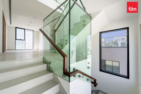 Villa in Dubai 4 bedrooms, 569.1 sq.m. № 94652 - photo 8