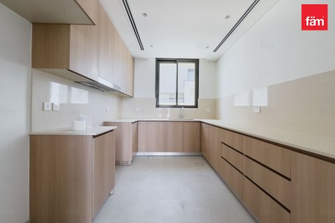 Villa in Dubai 4 bedrooms, 569.1 sq.m. № 94652 - photo 5