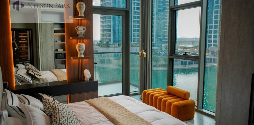 Квартира в Джумейра Лейк Тауэрс, Дубай, 2 спальни, 135.6м², № 9657