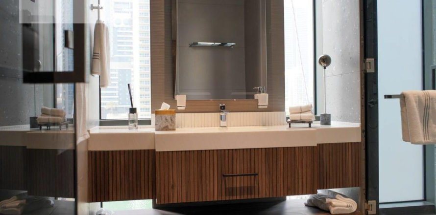 Apartment in Jumeirah Lake Towers, Dubai 2 bedrooms, 135.6 sq.m. № 9658