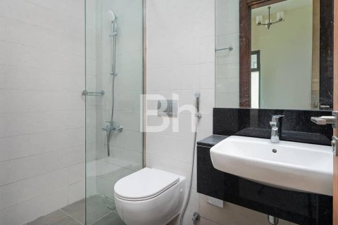 Villa in Dubai 5 bedrooms, 253 sq.m. № 22141 - photo 9