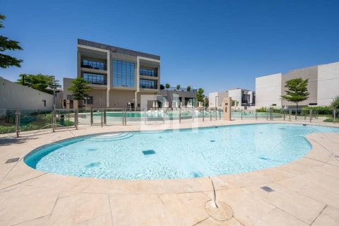 Villa in Dubai 5 bedrooms, 253 sq.m. № 22141 - photo 28
