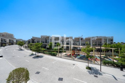 Villa in Dubai 5 bedrooms, 253 sq.m. № 22141 - photo 25