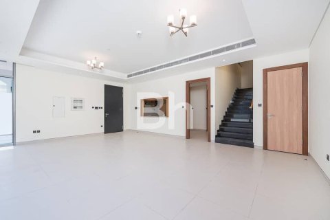 Villa in Dubai 5 bedrooms, 253 sq.m. № 22141 - photo 1