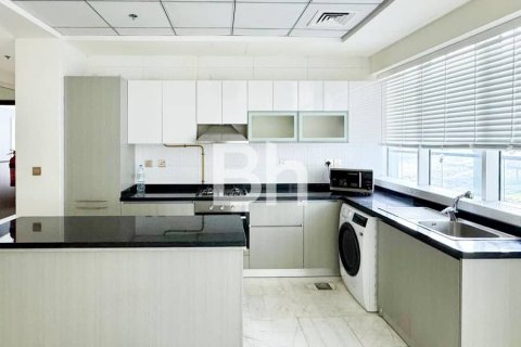 Apartment in Business Bay, Dubai 2 bedrooms, 104 sq.m. № 56441 - photo 17