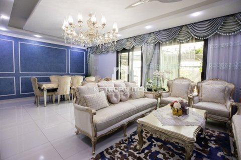 Adosado en DAMAC Hills (Akoya by DAMAC), Dubai, 5 dormitorios, 234 m², № 73310 - foto 1