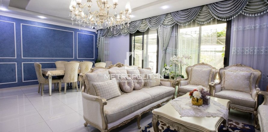 Таунхаус в DAMAC Hills (Akoya by DAMAC), Дубай, 5 спален, 234м², № 73310