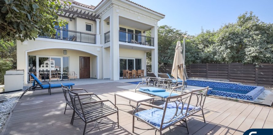 Villa à Dubai Land, Dubai, 4 chambres, 636 m², № 91413