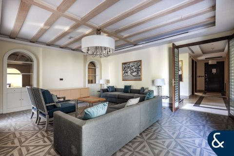 Villa à Dubai Land, Dubai, 4 chambres, 636 m², № 91413 - photo 2