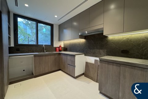 Снять в аренду виллу в Tilal Al Ghaf, Дубай: 4 спальни, 234м², № 91411 - фото 4